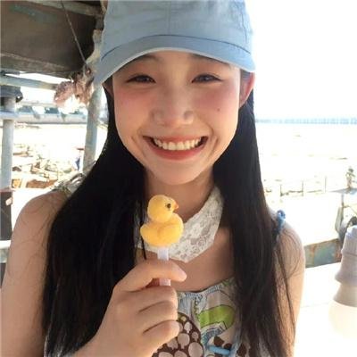 女孩向前冲